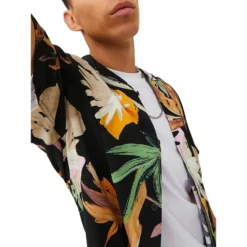 Jack & Jones Noah Tropical Relaxed-Fit Shirt 11 Jack & Jones Noah Tropical Relaxed-Fit Shirt -Unde Clothing Shop https3A2F2Fimage.s5a.com2Fis2Fimage2FTheBay2F5715370717803 alt43Fwid3D120026hei3D120026qlt3D9026resMode3Dsharp226op usm3D0.92C1.02C82C0 640x