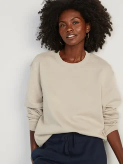 Old Navy Oversized Crew-Neck Sweatshirt For Men -Unde Clothing Shop https3A2F2Foldnavy.gapcanada.ca2Fwebcontent2F00502F7502F1712Fcn50750171.jpg 640x