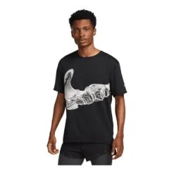 Nike Men's Miler Run Division Graphic T Shirt